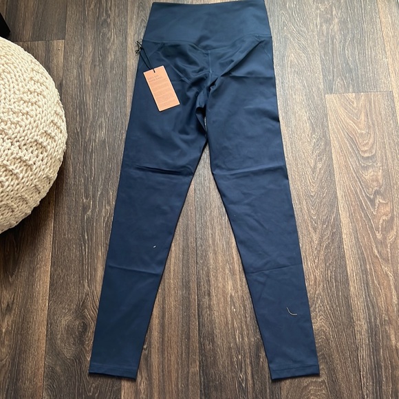 Girlfriend Collective Blue Leggings - Picture 4 of 5